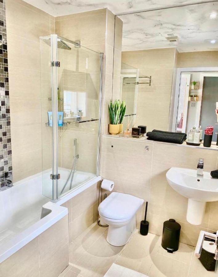 Glasgow Two Bedroom Penthouse Esterno foto